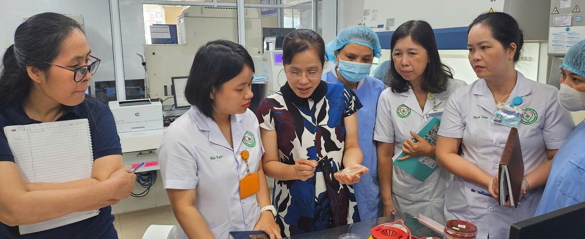 Associate Professor Dr. Pham Hong Nhung from Bach Mai Hospital, part of the three reference labs for AMR surveillance, provided technical support visit to monitoring sites. Photo: PATH/Pham Huong Lien