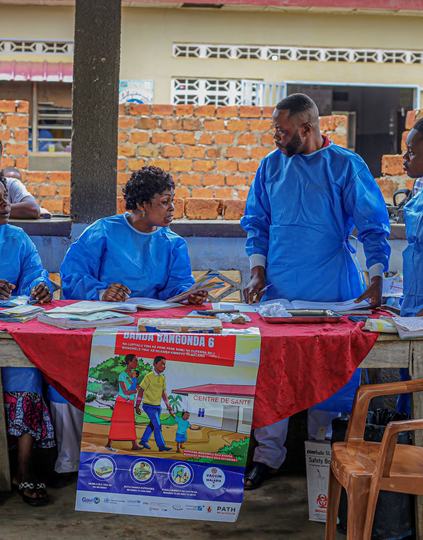 The vaccination team at the Kandu 1 health center in Kisantu health zone, Central Kongo, DRC, prepares to begin the malaria vaccination campaign in November 2024. Credit: PATH/Gloddy Tabende.