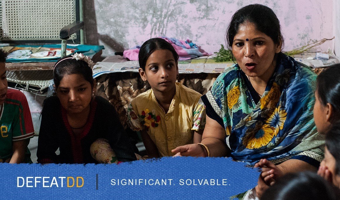 Educating children about diarrhea prevention in Delhi, India. Credit: DefeatDD.