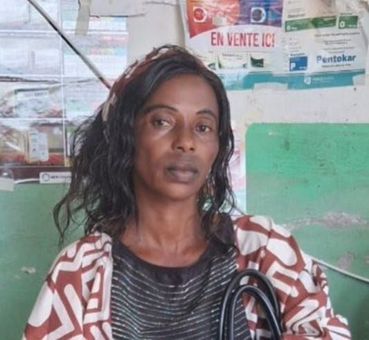 Josée Kasawu has been a community health worker in Kwango Province, DRC, for over a decade—knocking on doors, visiting households, and ensuring children are up to date on their routine vaccinations. Credit: PATH.