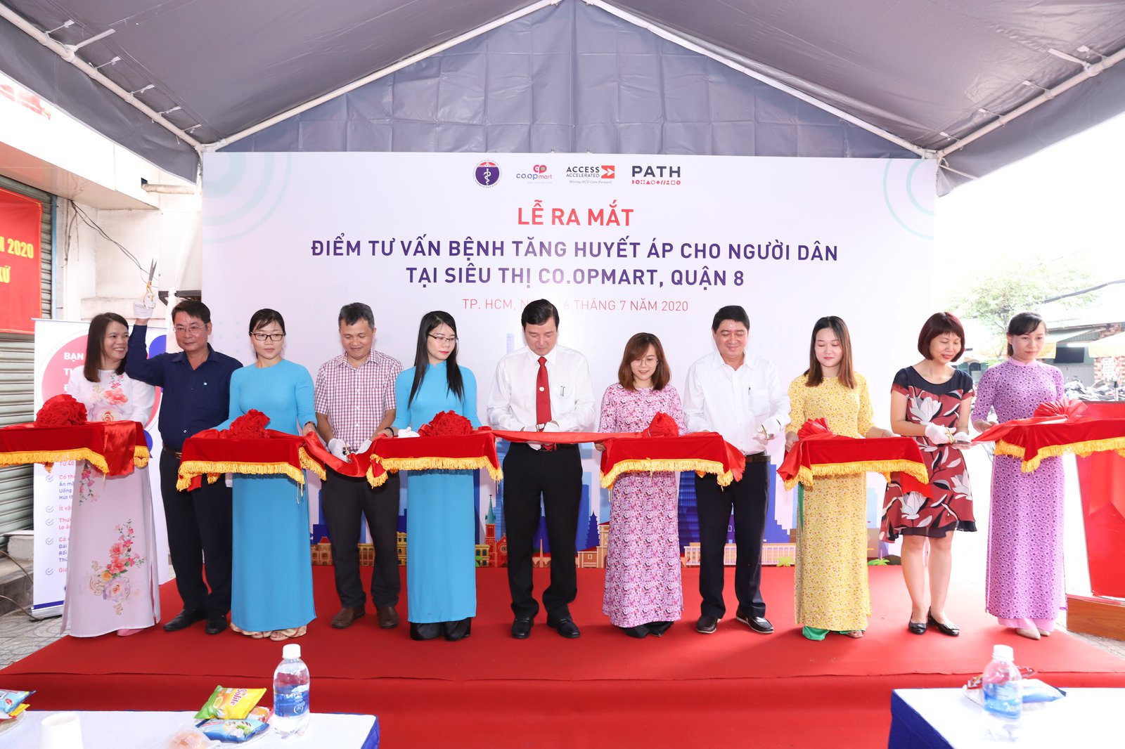 The launch ceremony for the health screening checkpoint at Co.opMart District 8. Photo: PATH/Hung Nguyen Manh.