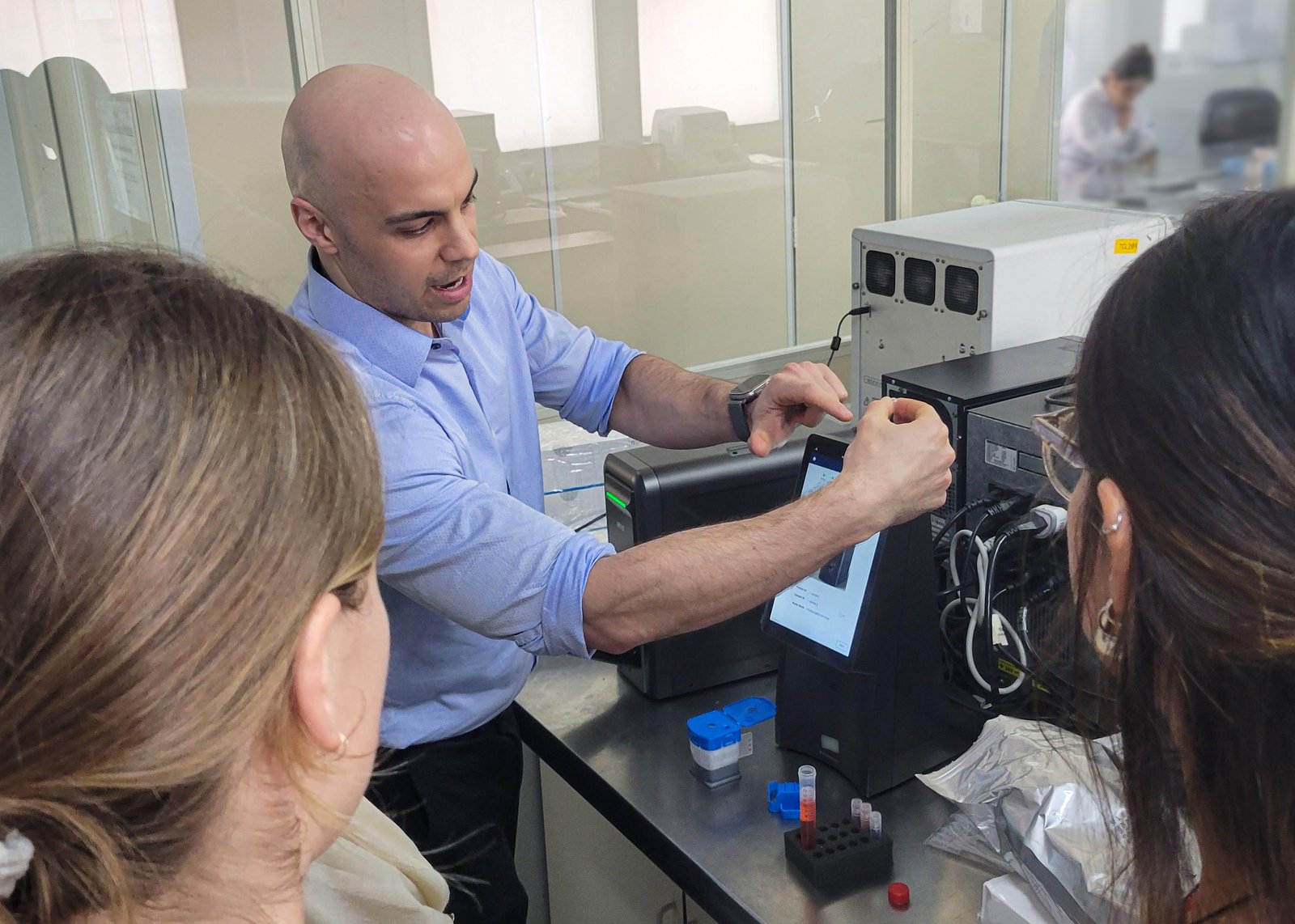 Molecular point of care diagnostic