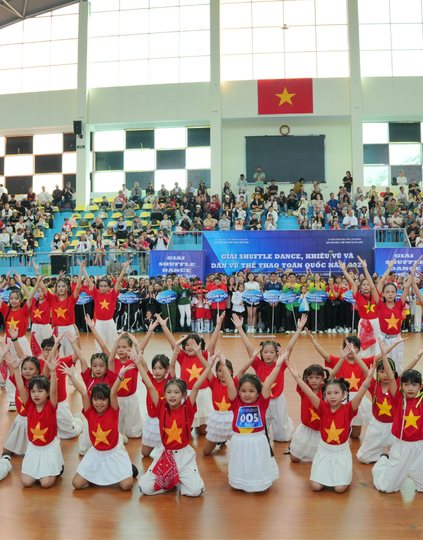 Young dancers perform with energy and pride at the 2025 National Shuffle Dance, Sport Dance, and Folk Dance Competition in Da Lat, celebrating movement for health and community spirit