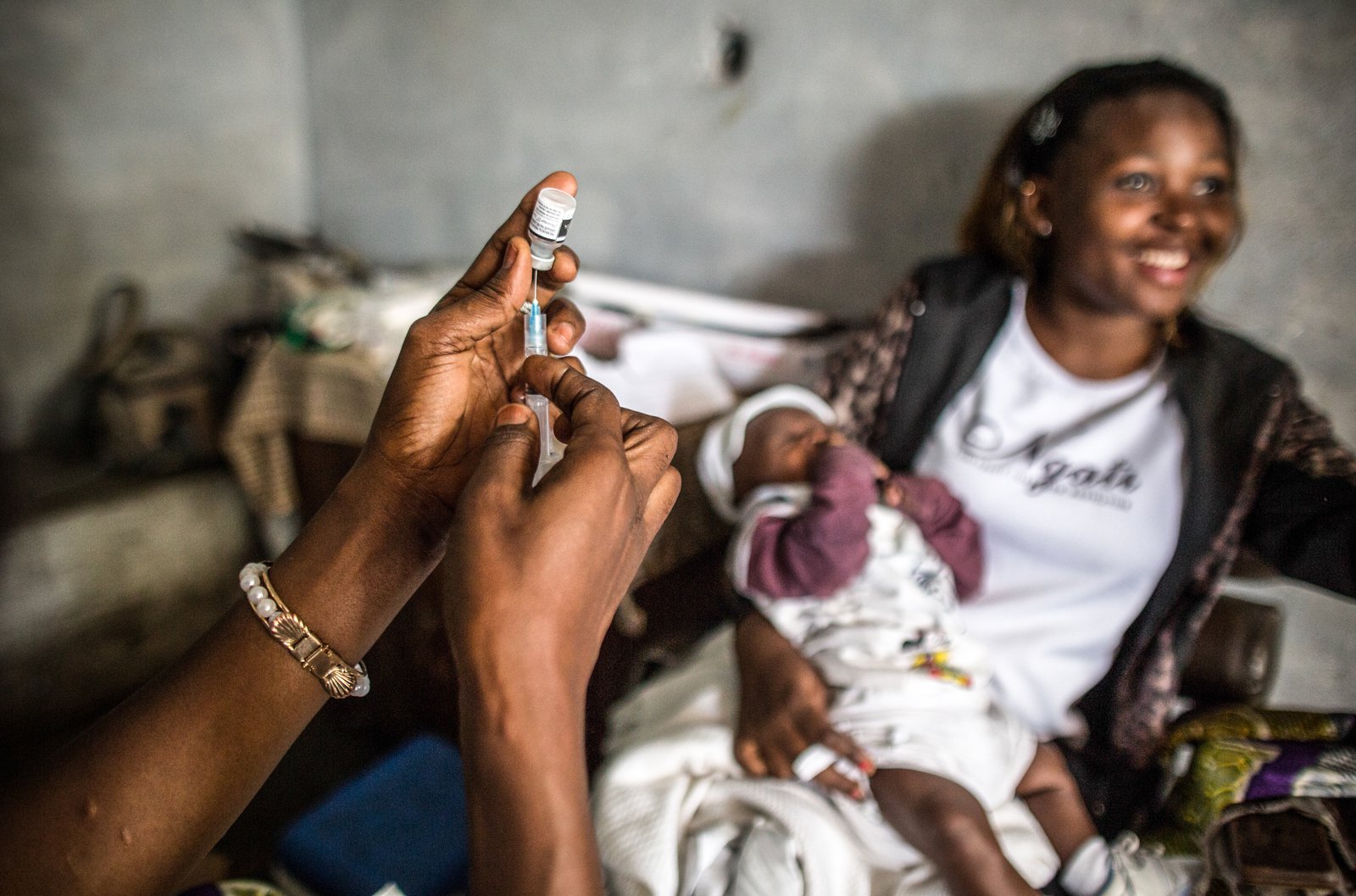 Robust health policies, adequate financial resources, and delivering on commitments will improve the accessibility and availability of high-quality, lifesaving immunization services, thereby creating a brighter future for the DRC’s women, newborns, and ch