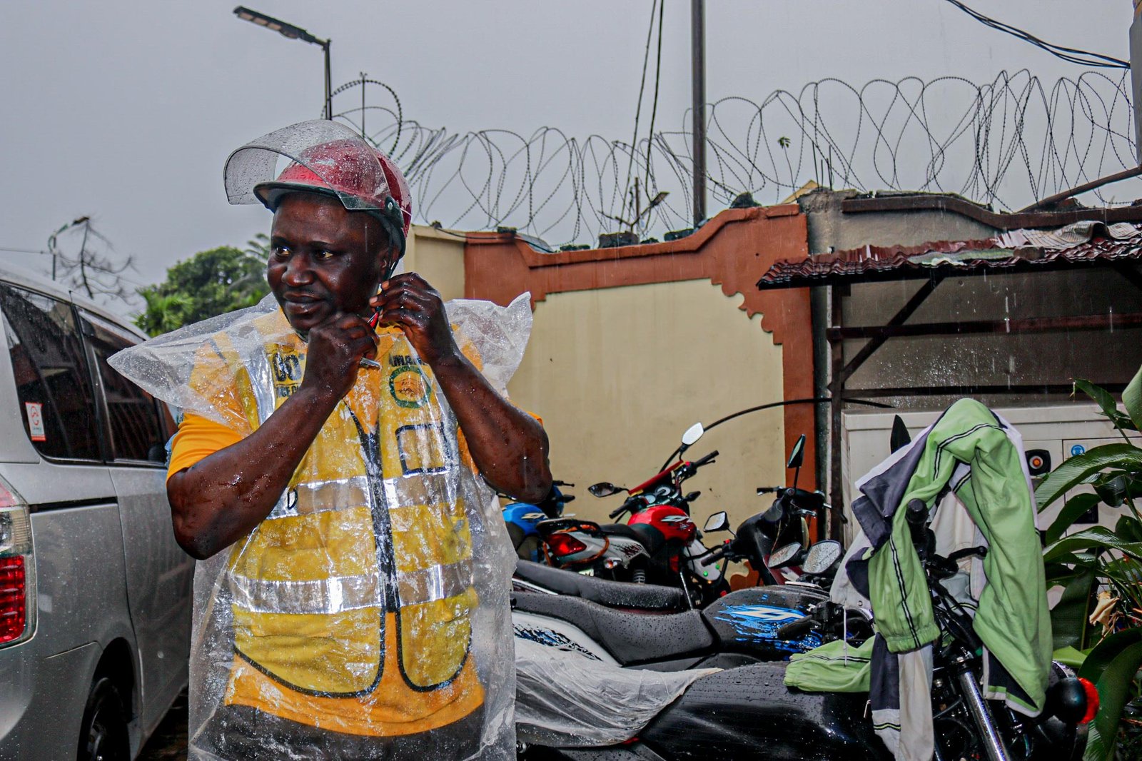 Romain, taxi driver coordinator in Kisangani, Tshopo Province, DRC. Credit: Yves Ndjadi/PATH.